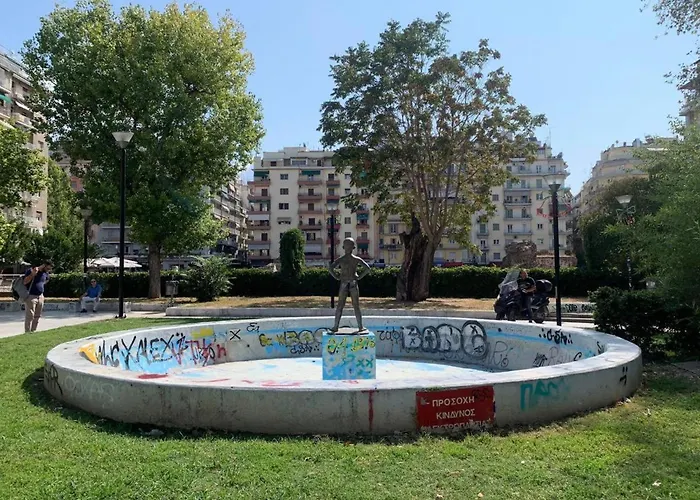 公寓 Agias Sofias Svolou Center 塞萨洛尼基