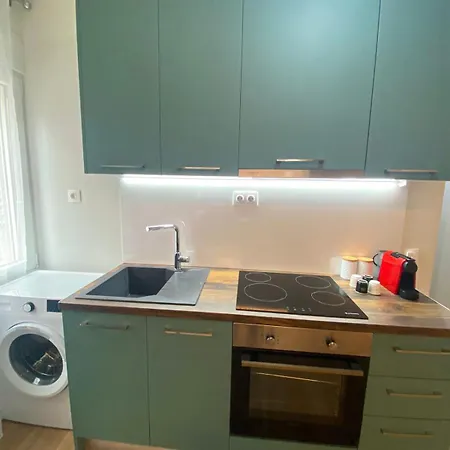 Agias Sofias Svolou Center *