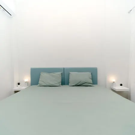 Agias Sofias Svolou Center * Tessalónica