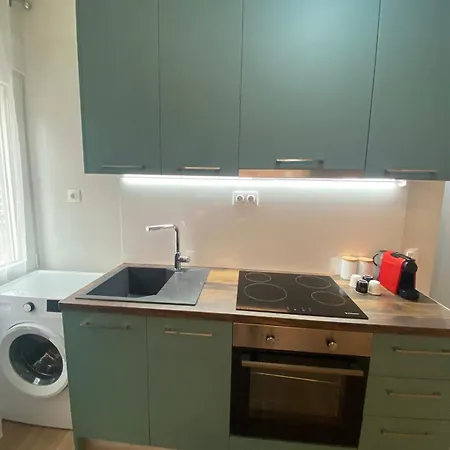 Agias Sofias Svolou Center